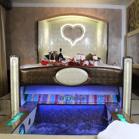 Spa B&B Roma D'Autore Il Nido D'Amore Екстер'єр фото